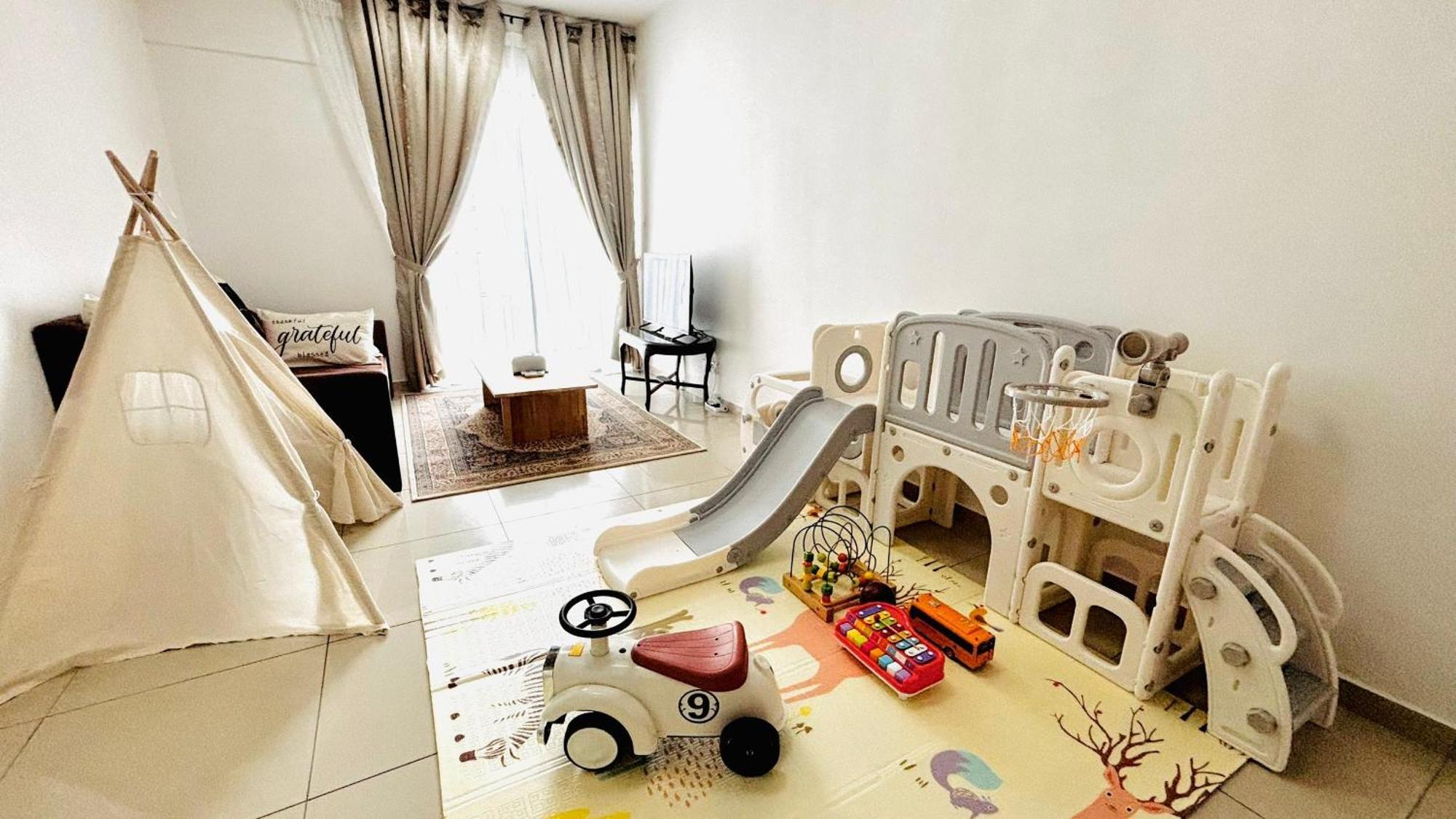 Supercozy Kids-theme #4 Walk To I-city Park & Mall *